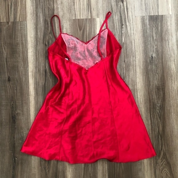 Victoria’s Secret red intimate lace detail slip size medium - Picture 6 of 9